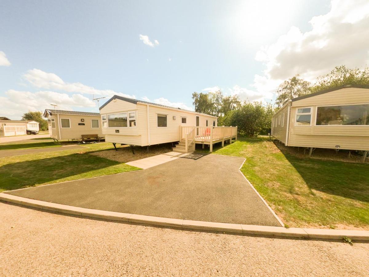Tattershall Lakes - Hot Tub Breaks Exterior foto
